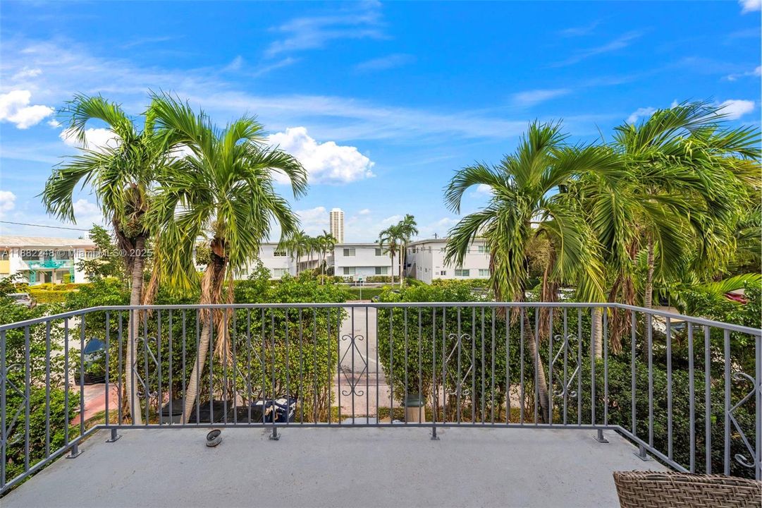 待售: $1,630,000 (0 贝兹, 0 浴室, 3707 平方英尺)