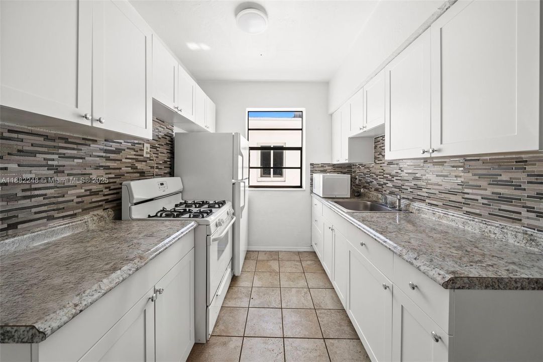 待售: $1,630,000 (0 贝兹, 0 浴室, 3707 平方英尺)