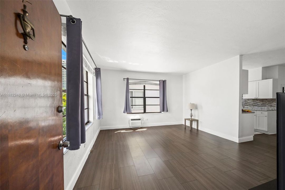 待售: $1,630,000 (0 贝兹, 0 浴室, 3707 平方英尺)