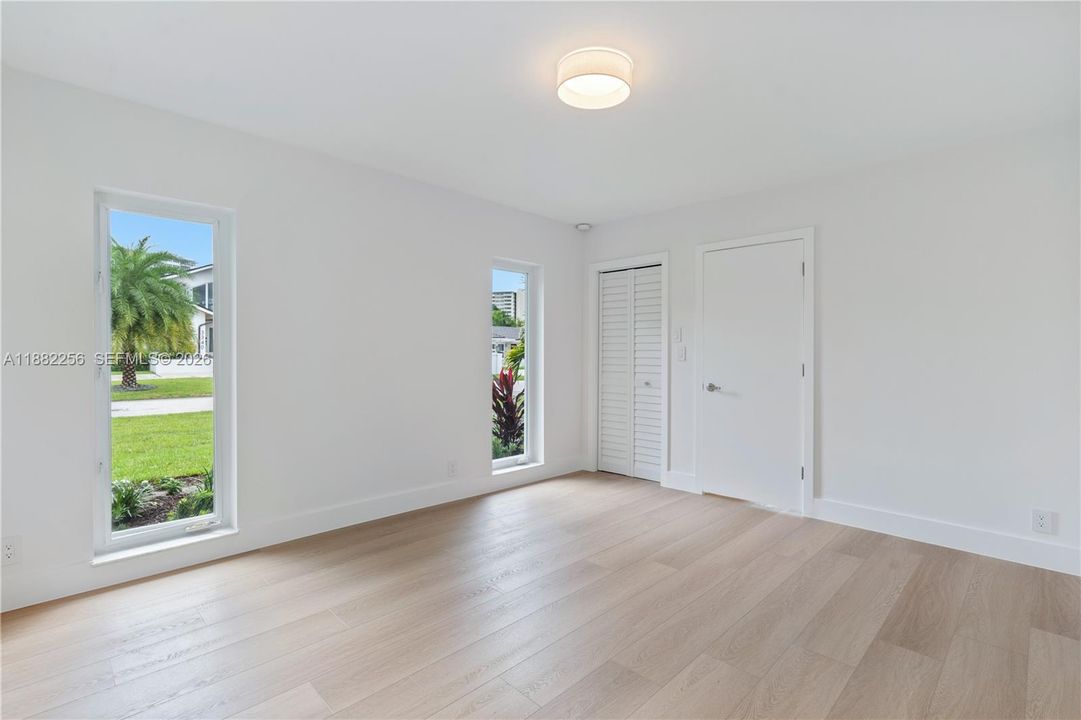 Activo con contrato: $2,740,000 (4 camas, 3 baños, 2707 Pies cuadrados)