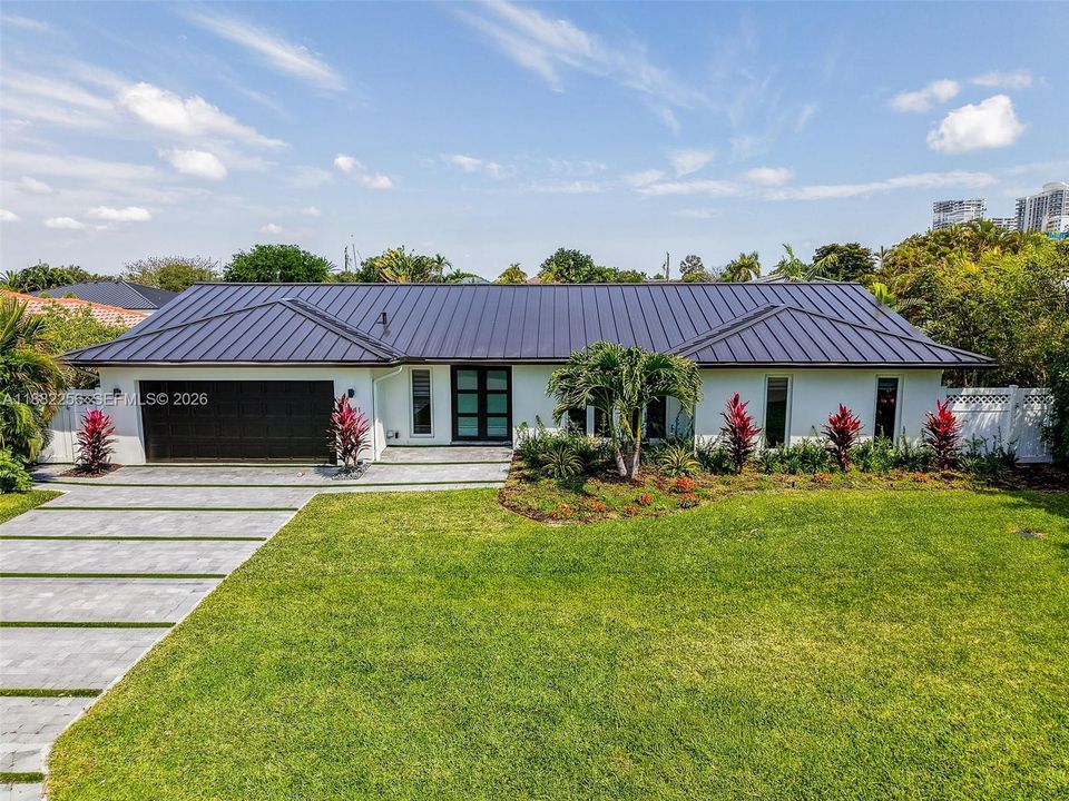 Activo con contrato: $2,740,000 (4 camas, 3 baños, 2707 Pies cuadrados)