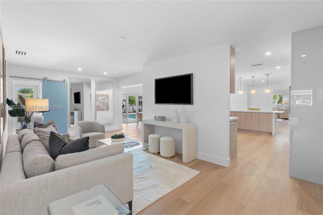 Activo con contrato: $2,740,000 (4 camas, 3 baños, 2707 Pies cuadrados)