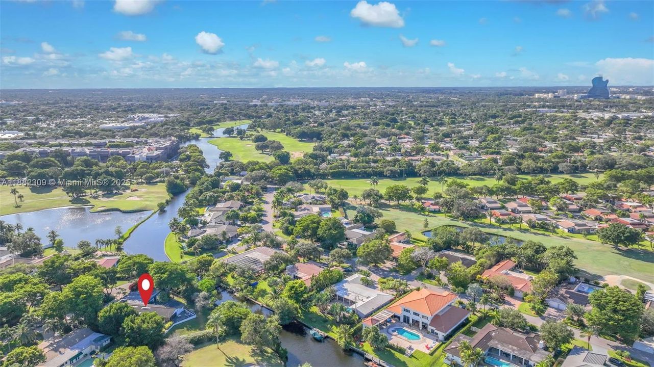 For Sale: $2,695,000 (6 beds, 3 baths, 3674 Square Feet)