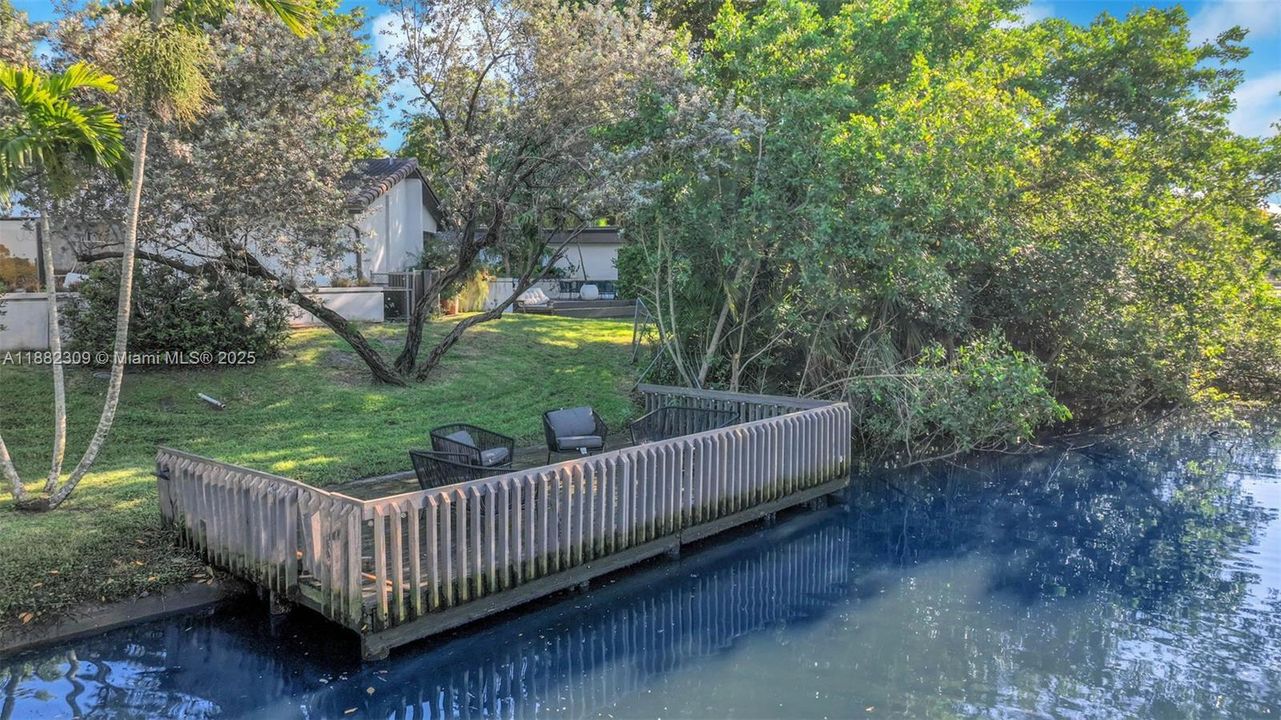 For Sale: $2,695,000 (6 beds, 3 baths, 3674 Square Feet)