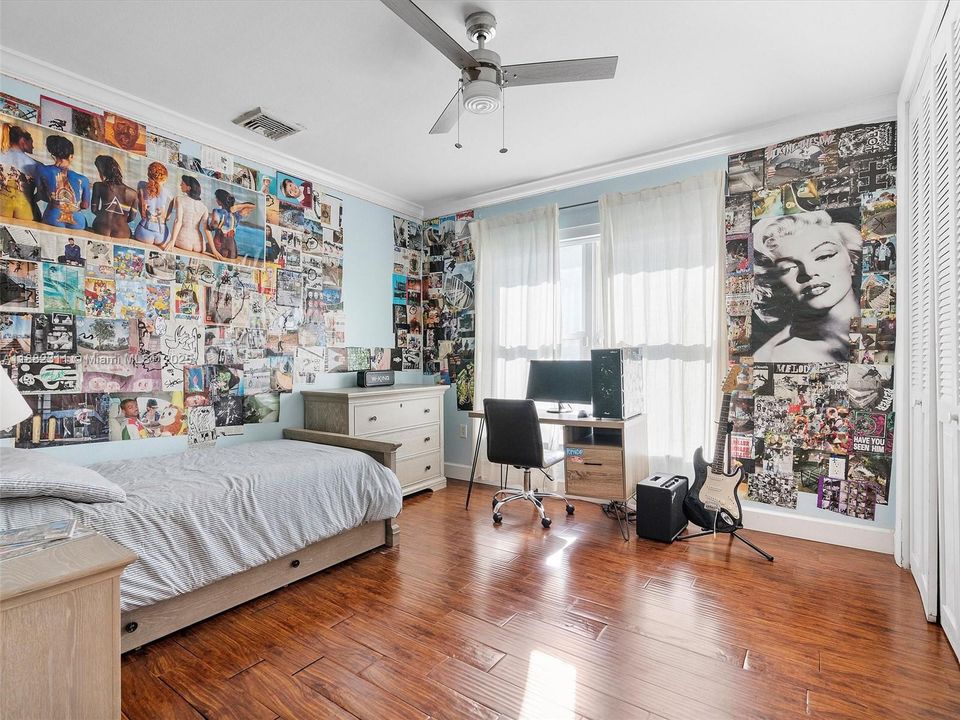 Active With Contract: $1,950,000 (4 beds, 2 baths, 2705 Square Feet)