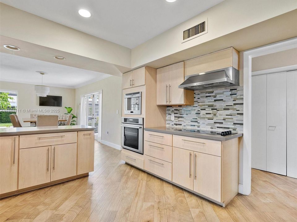 Active With Contract: $1,950,000 (4 beds, 2 baths, 2705 Square Feet)