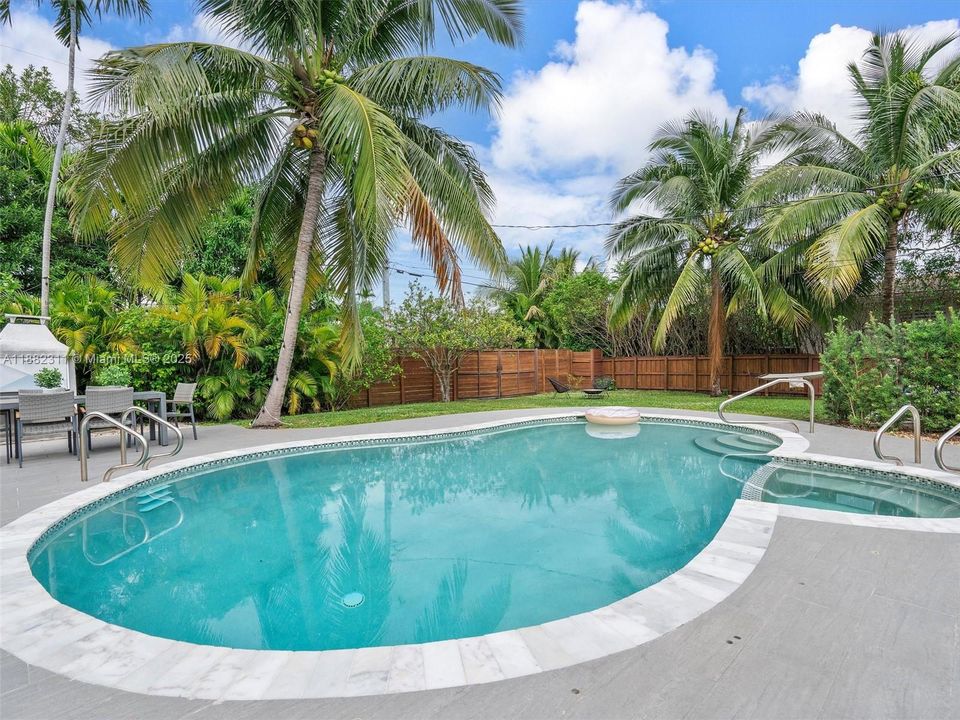 Active With Contract: $1,950,000 (4 beds, 2 baths, 2705 Square Feet)