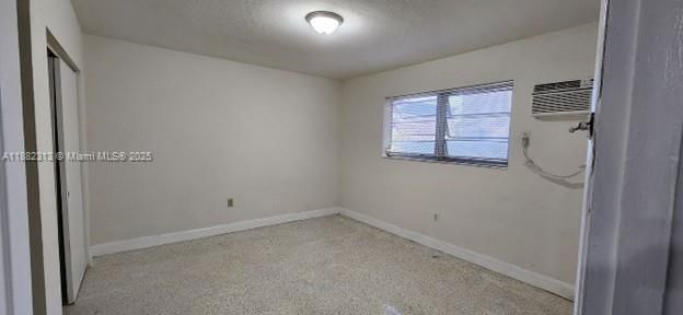 Active With Contract: $1,399 (1 beds, 1 baths, 650 Square Feet)