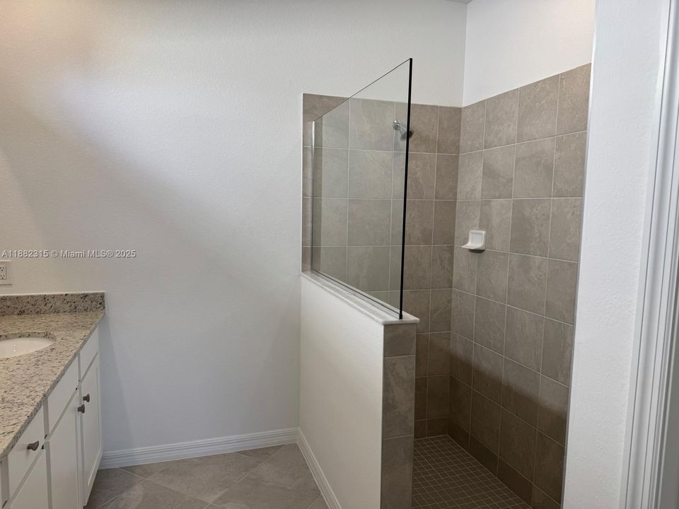 Недавно арендовано: $2,500 (4 спален, 2 ванн, 2032 Квадратных фут)