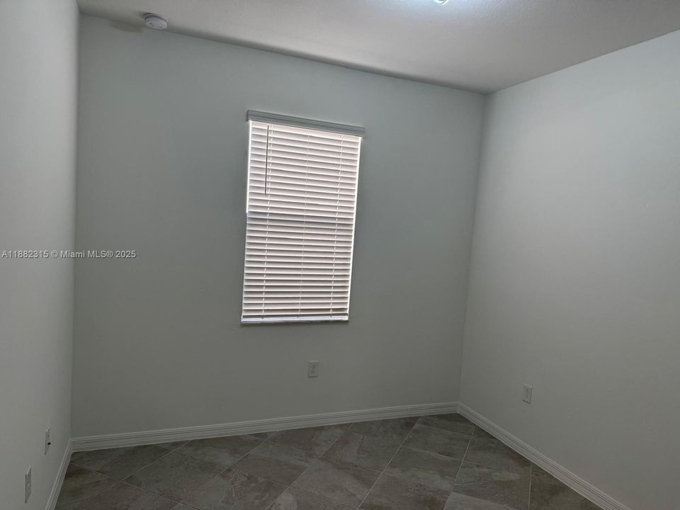 Недавно арендовано: $2,500 (4 спален, 2 ванн, 2032 Квадратных фут)