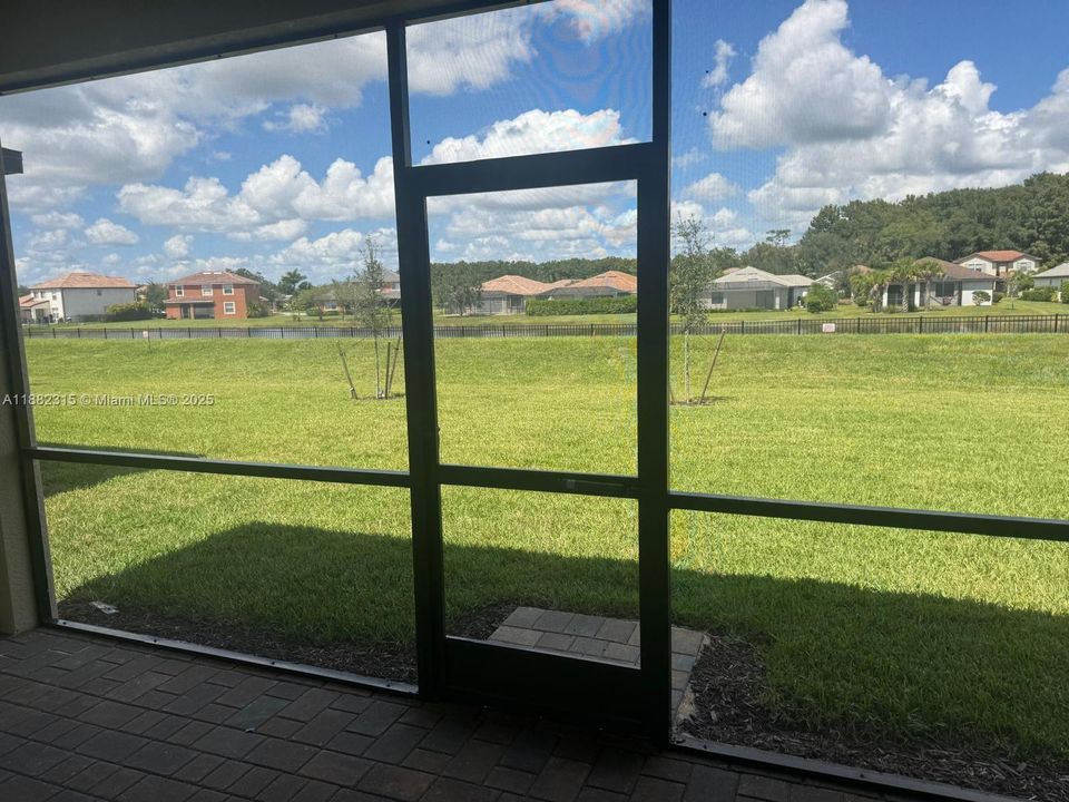 Недавно арендовано: $2,500 (4 спален, 2 ванн, 2032 Квадратных фут)