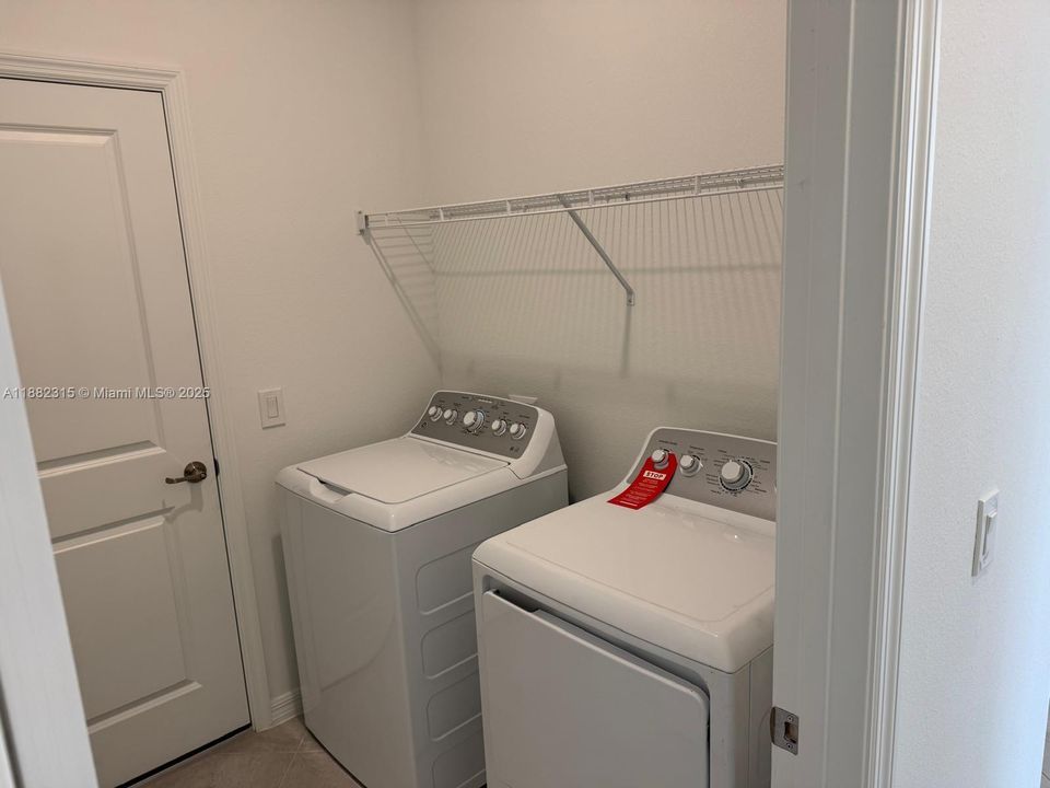 Недавно арендовано: $2,500 (4 спален, 2 ванн, 2032 Квадратных фут)