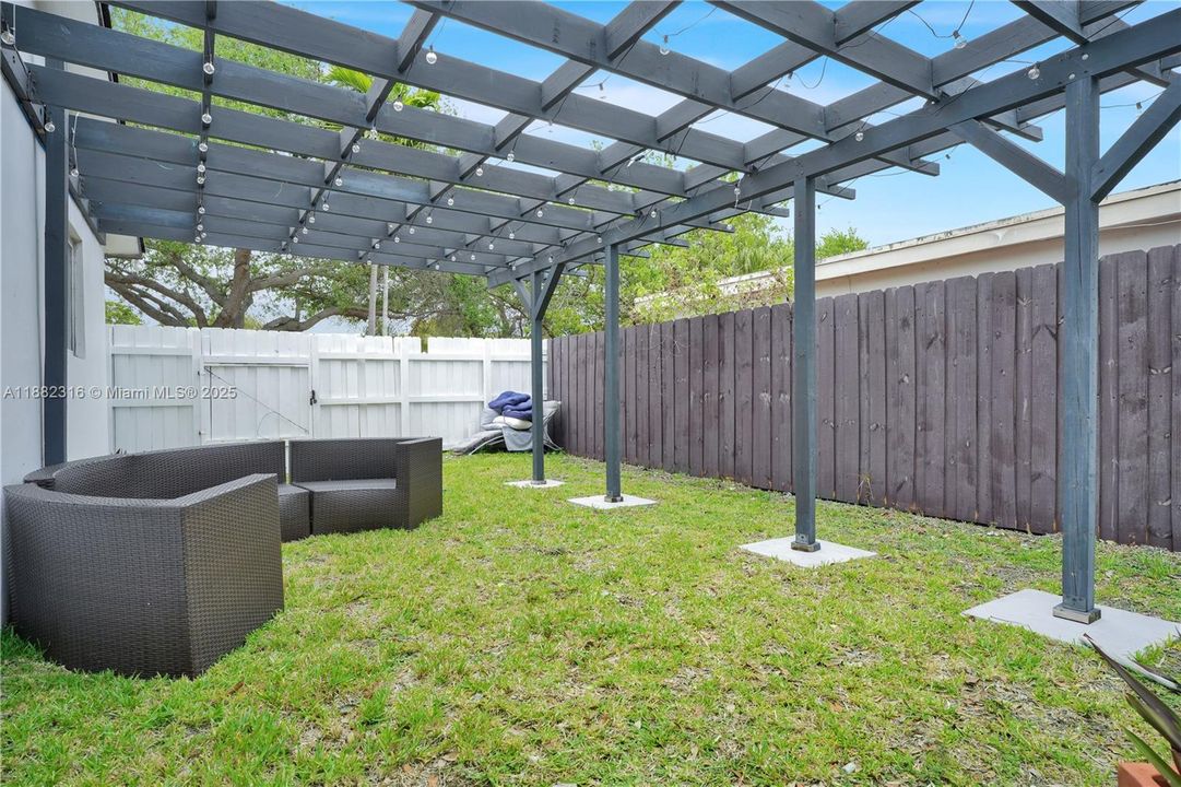 待售: $1,185,000 (4 贝兹, 2 浴室, 2162 平方英尺)