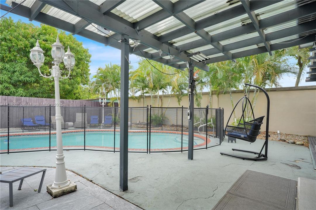 待售: $1,185,000 (4 贝兹, 2 浴室, 2162 平方英尺)