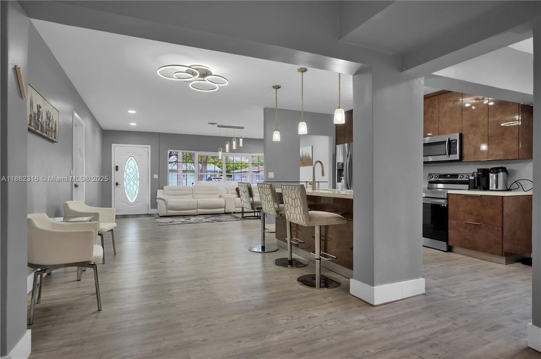 待售: $1,185,000 (4 贝兹, 2 浴室, 2162 平方英尺)