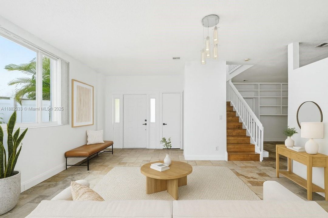 Под контрактом: $499,000 (3 спален, 2 ванн, 1683 Квадратных фут)