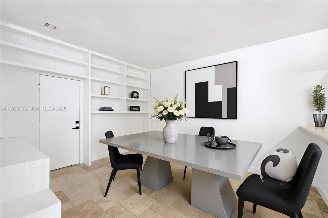 Под контрактом: $499,000 (3 спален, 2 ванн, 1683 Квадратных фут)