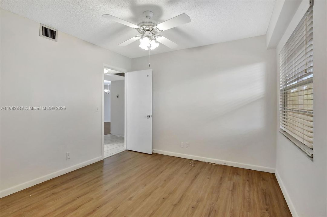 Recientemente alquilado: $1,950 (2 camas, 2 baños, 1100 Pies cuadrados)