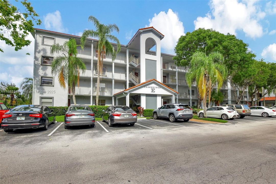 Recientemente alquilado: $1,950 (2 camas, 2 baños, 1100 Pies cuadrados)