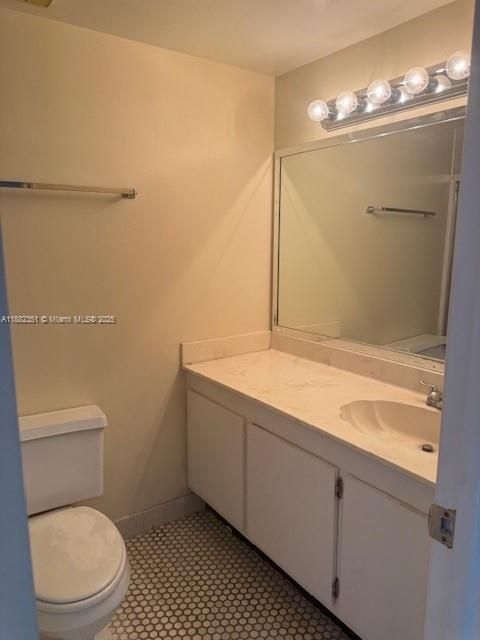 Active With Contract: $219,900 (2 beds, 2 baths, 1043 Square Feet)