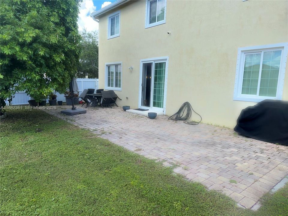 На продажу: $615,000 (6 спален, 4 ванн, 3678 Квадратных фут)