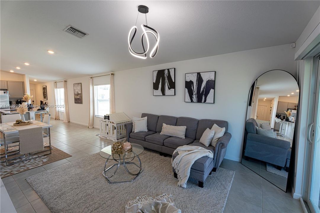 For Rent: $2,850 (3 beds, 2 baths, 1451 Square Feet)