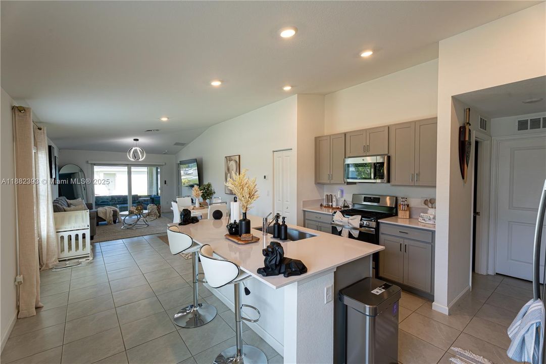 For Rent: $2,850 (3 beds, 2 baths, 1451 Square Feet)