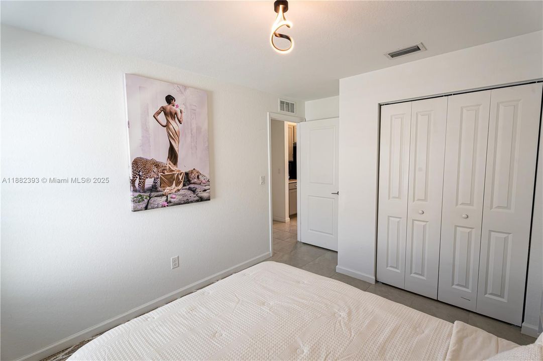 For Rent: $2,850 (3 beds, 2 baths, 1451 Square Feet)