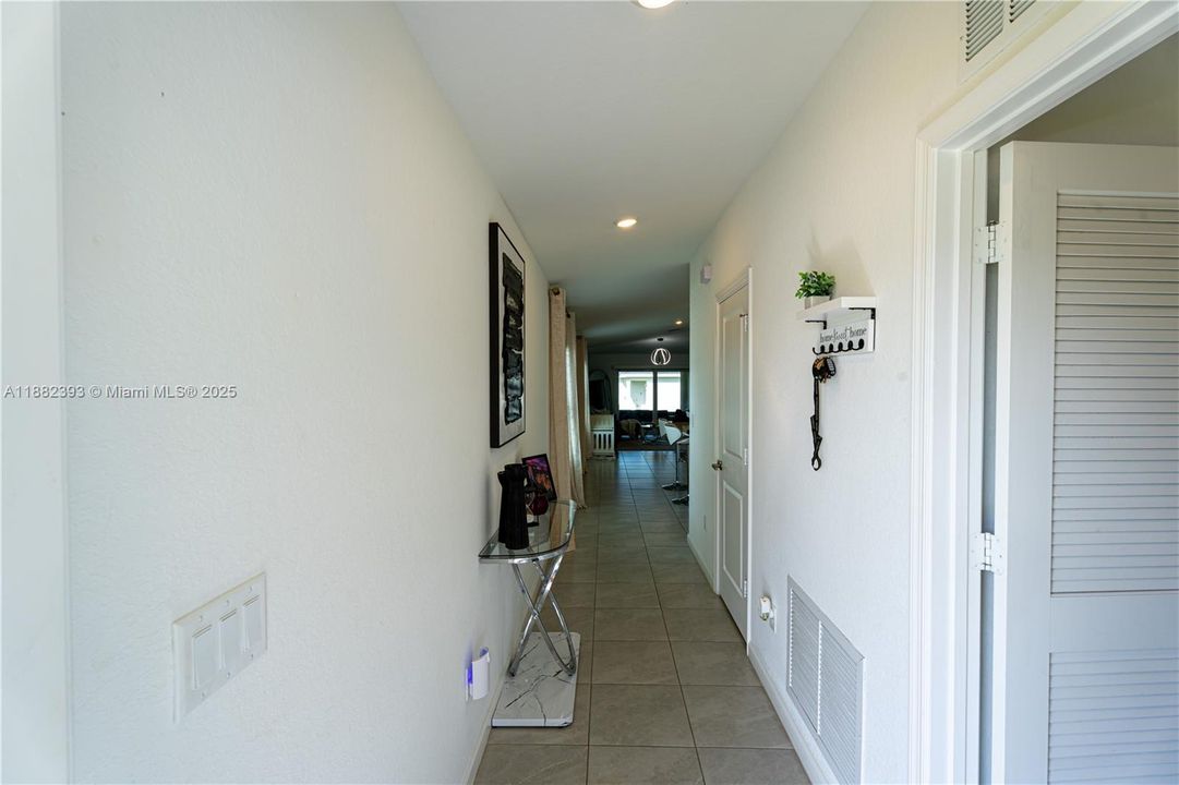 For Rent: $2,850 (3 beds, 2 baths, 1451 Square Feet)