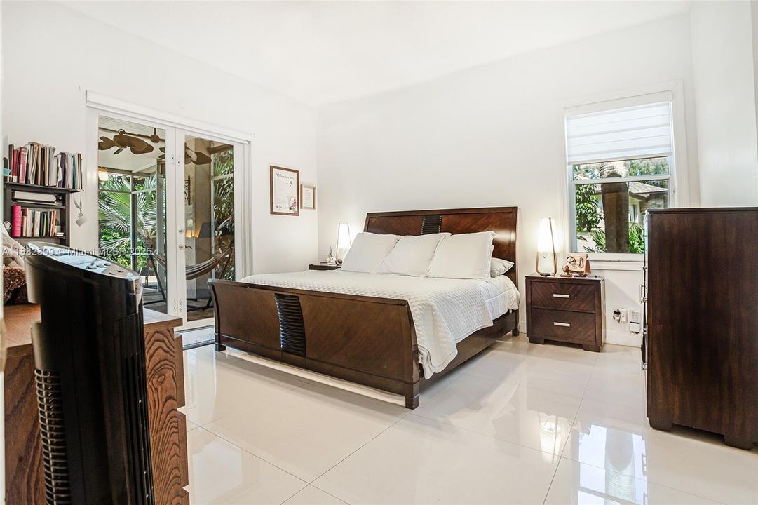 For Sale: $1,350,000 (4 beds, 2 baths, 2054 Square Feet)