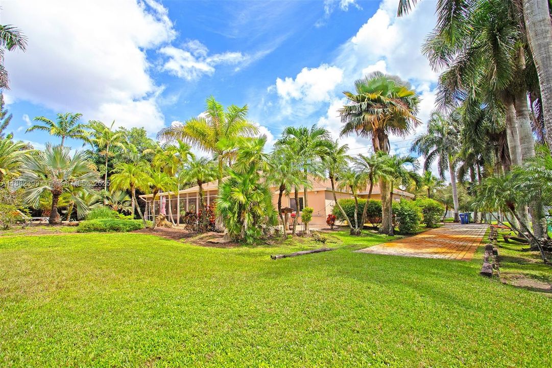 For Sale: $1,350,000 (4 beds, 2 baths, 2054 Square Feet)