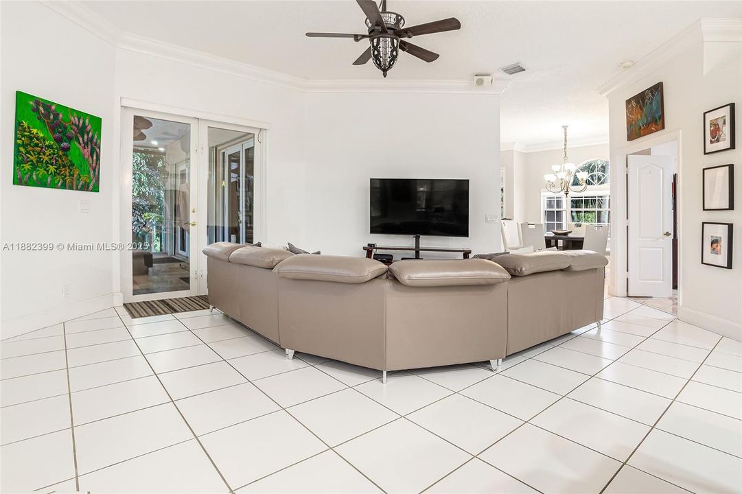 For Sale: $1,350,000 (4 beds, 2 baths, 2054 Square Feet)