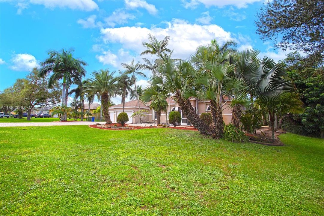 For Sale: $1,350,000 (4 beds, 2 baths, 2054 Square Feet)