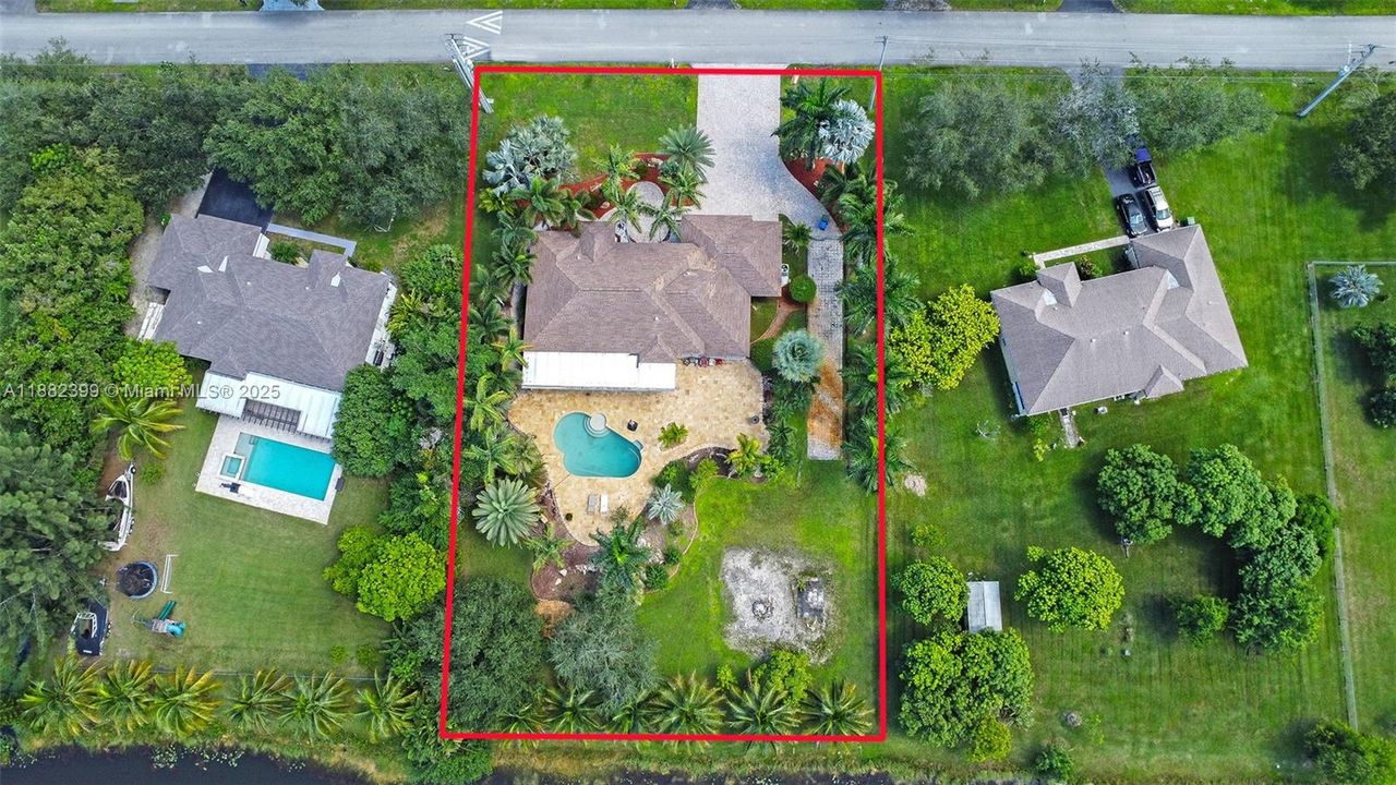 For Sale: $1,350,000 (4 beds, 2 baths, 2054 Square Feet)