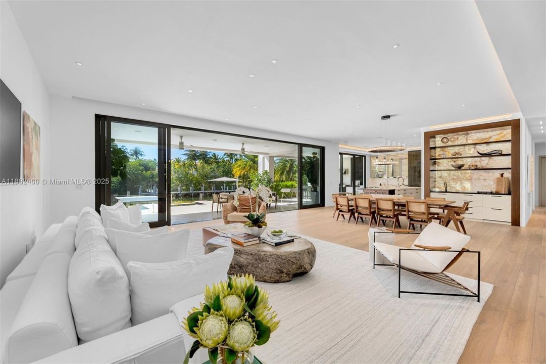 For Sale: $24,900,000 (8 beds, 8 baths, 6771 Square Feet)