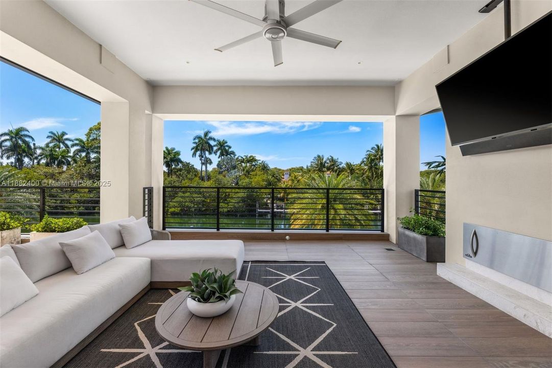 For Sale: $24,900,000 (8 beds, 8 baths, 6771 Square Feet)