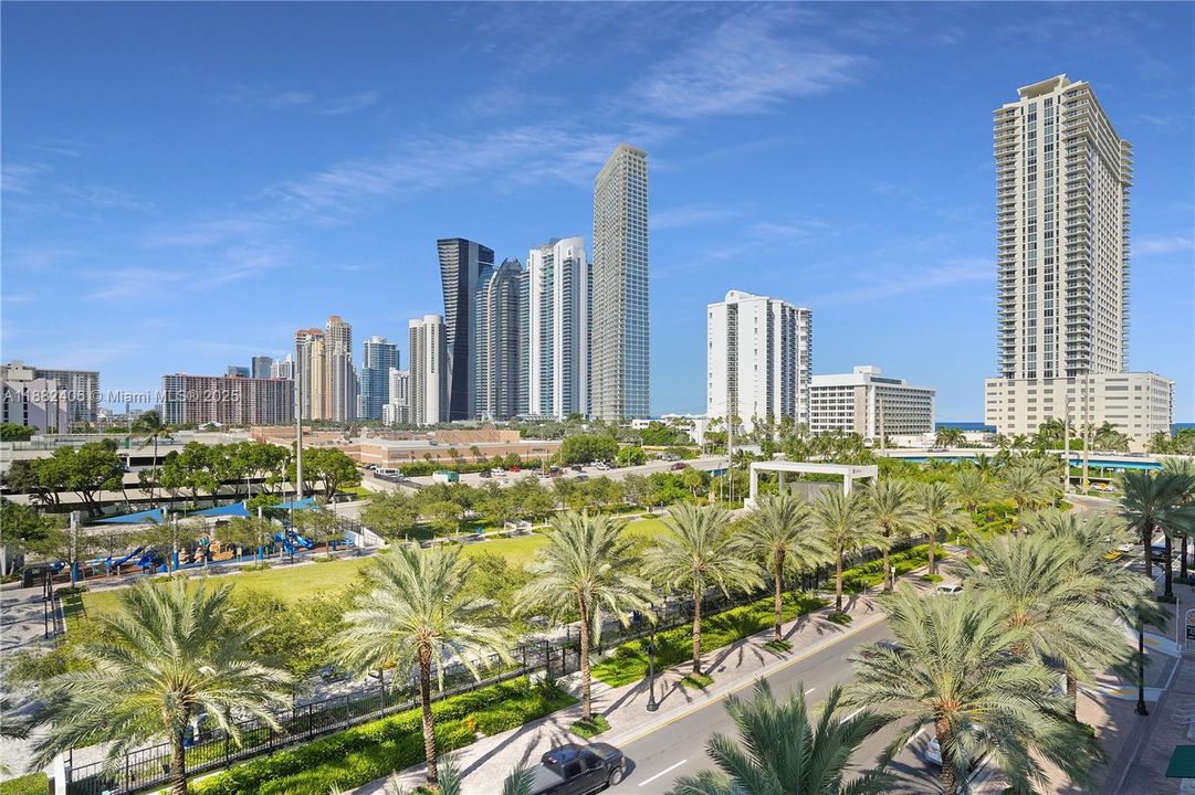 En Venta: $949,000 (3 camas, 2 baños, 1648 Pies cuadrados)