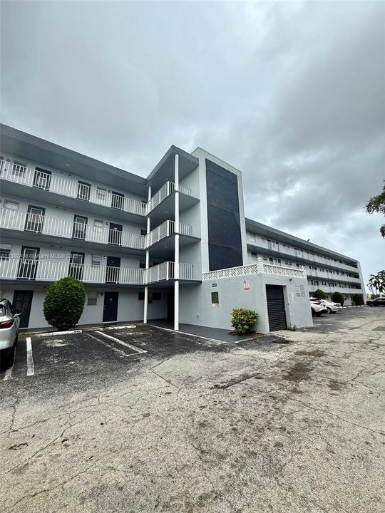 最近租的: $1,750 (1 贝兹, 1 浴室, 1002 平方英尺)