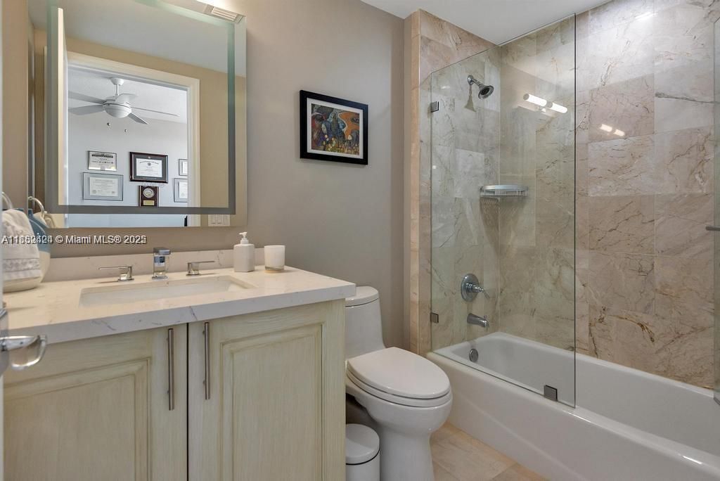 На продажу: $3,100,000 (4 спален, 3 ванн, 3724 Квадратных фут)