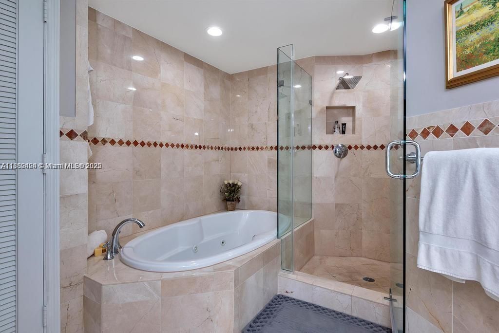 На продажу: $3,100,000 (4 спален, 3 ванн, 3724 Квадратных фут)