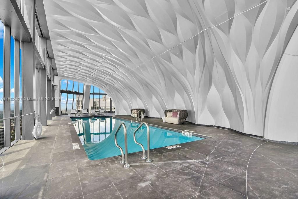 В аренду: $37,000 (4 спален, 5 ванн, 4600 Квадратных фут)