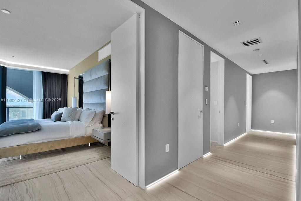 В аренду: $37,000 (4 спален, 5 ванн, 4600 Квадратных фут)