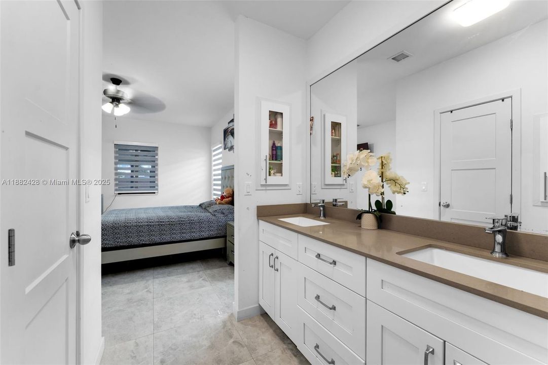 For Sale: $574,900 (3 beds, 2 baths, 1492 Square Feet)