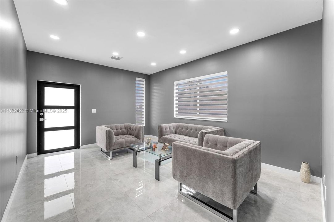 For Sale: $574,900 (3 beds, 2 baths, 1492 Square Feet)