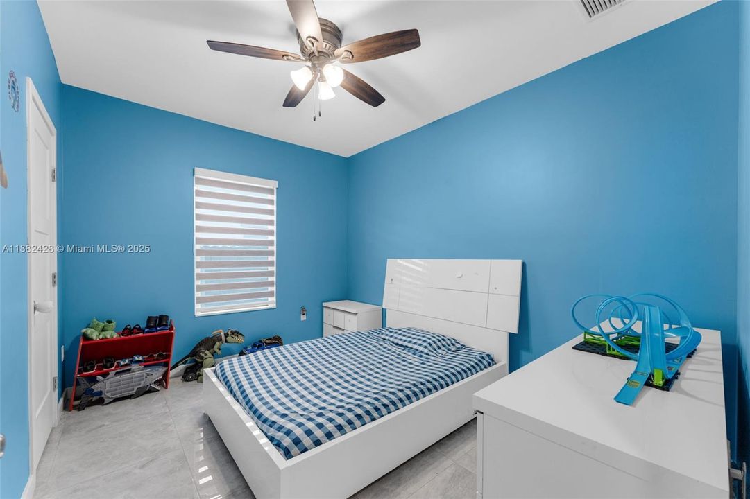 For Sale: $574,900 (3 beds, 2 baths, 1492 Square Feet)