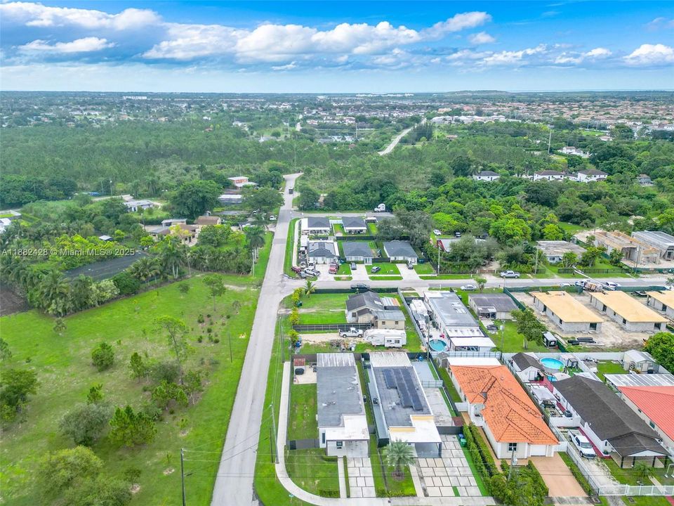 For Sale: $574,900 (3 beds, 2 baths, 1492 Square Feet)