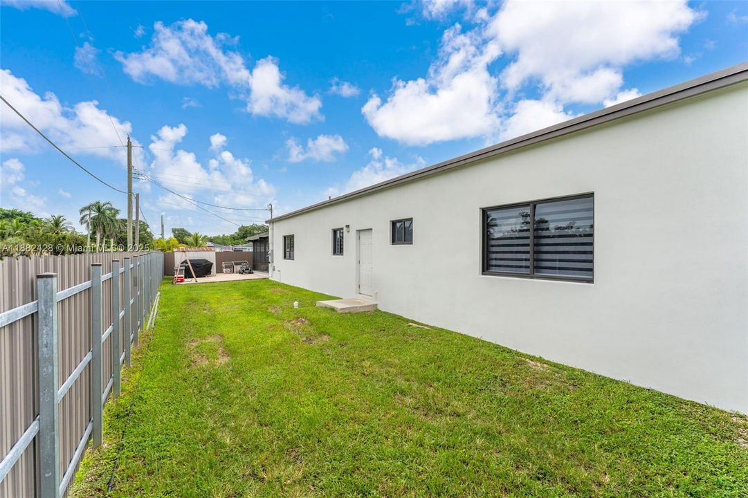 For Sale: $574,900 (3 beds, 2 baths, 1492 Square Feet)