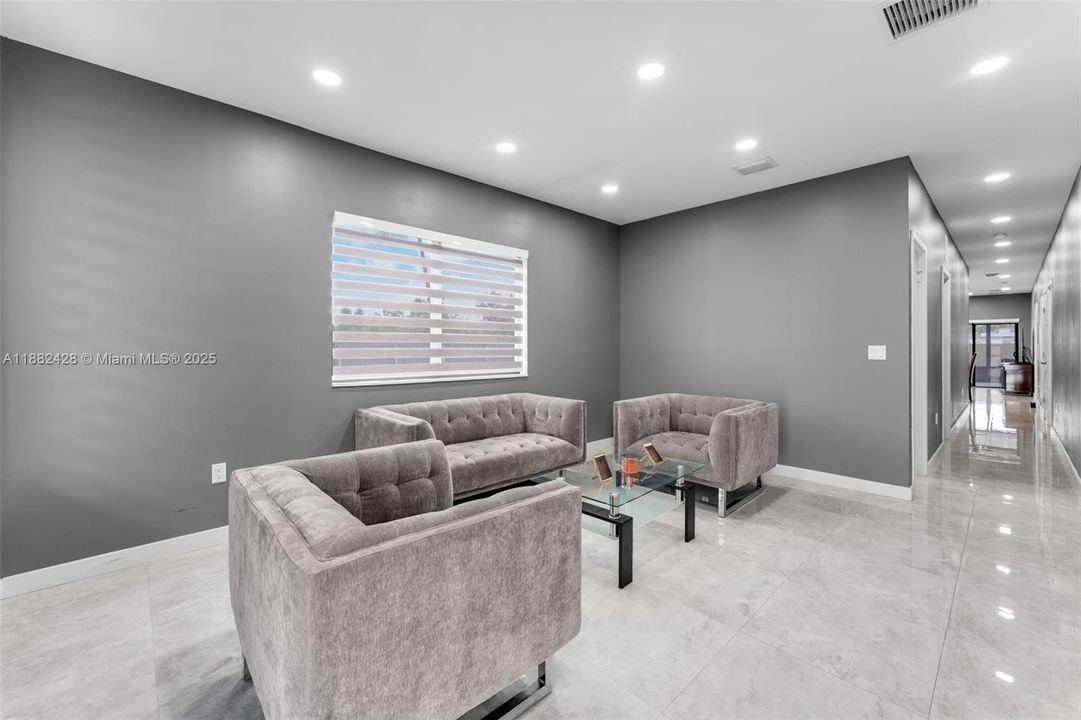 For Sale: $574,900 (3 beds, 2 baths, 1492 Square Feet)