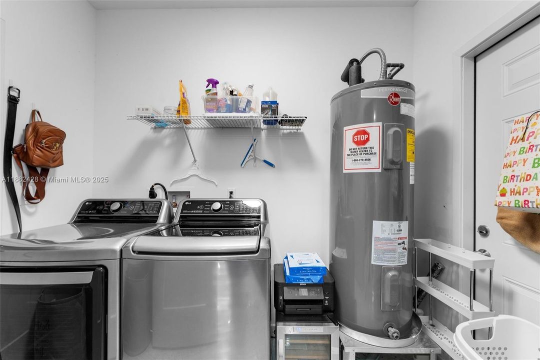 For Sale: $574,900 (3 beds, 2 baths, 1492 Square Feet)