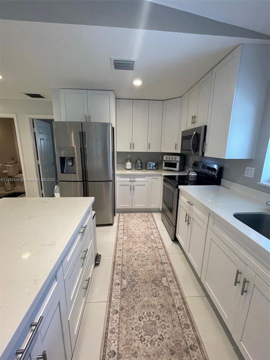 For Sale: $915,000 (5 beds, 3 baths, 2255 Square Feet)